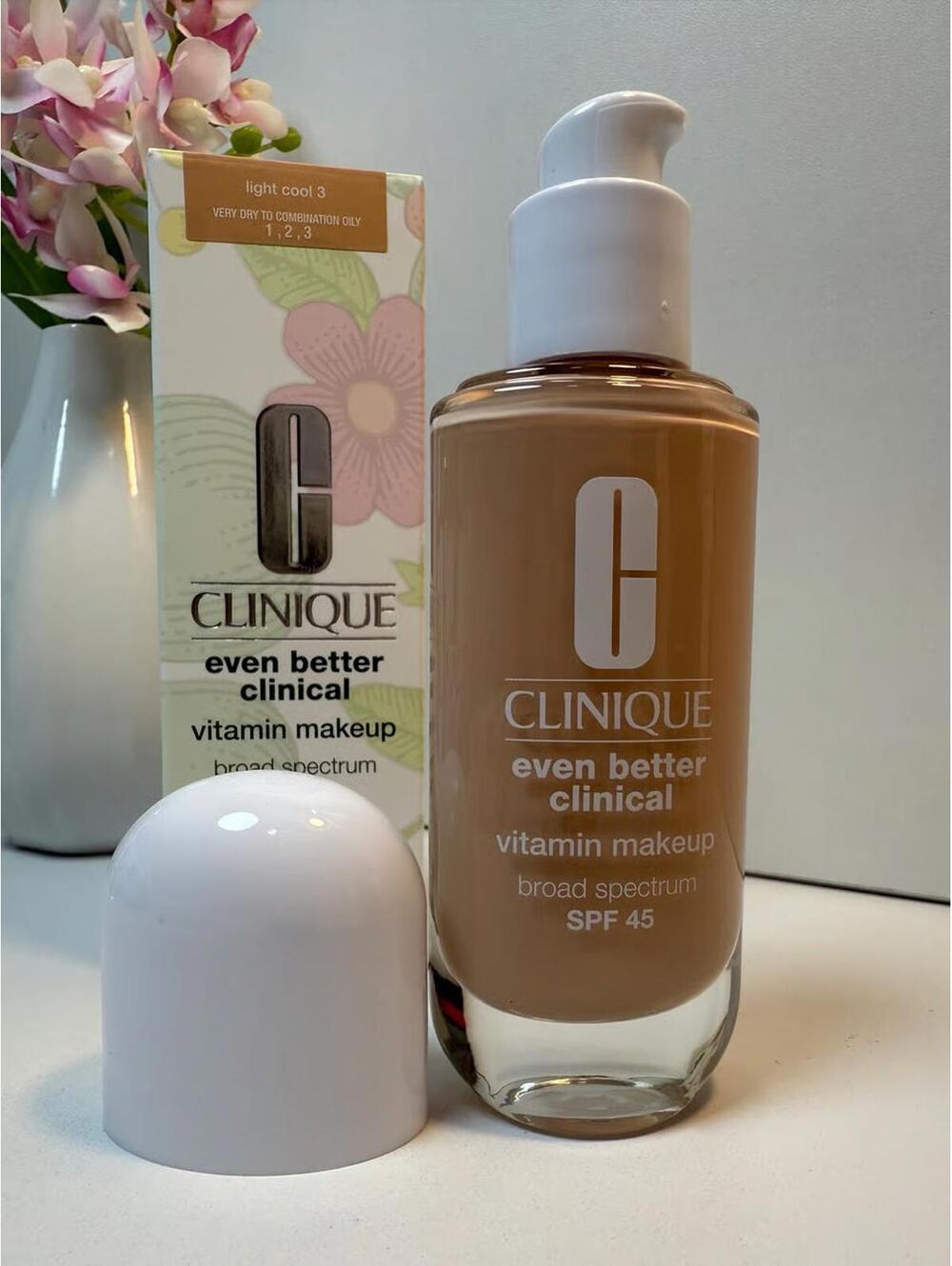 New-Light Cool 3 CLINIQUE Even Better Clinical Vitamin Makeup spf 45
